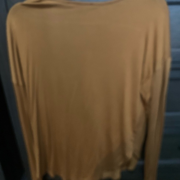 Forever 21 Mustard Yellow Long Sleeve Keyhole Top - Picture 3 of 3